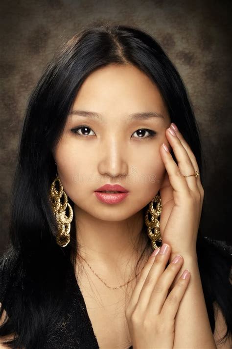 portraits femmes asiatiques|portraits femmes asiatiques .